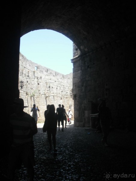 Каменные сказы родосской крепости