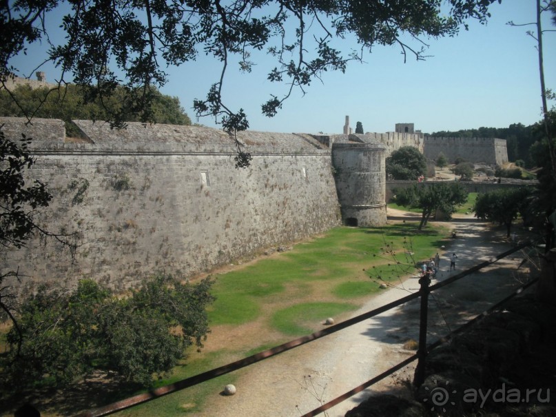 Каменные сказы родосской крепости