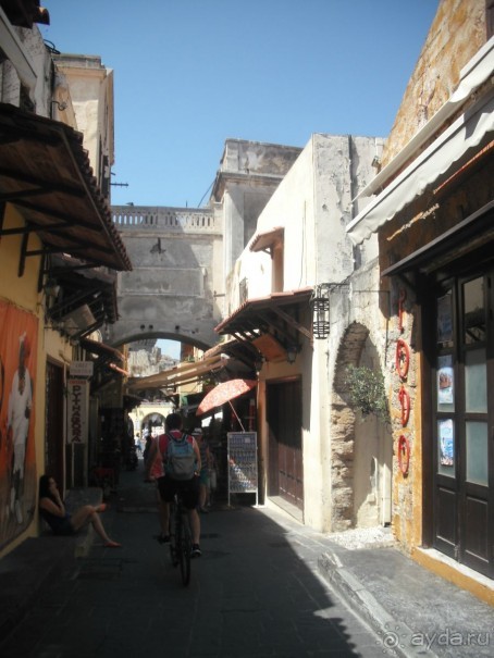 Каменные сказы родосской крепости