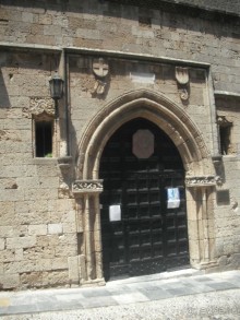 Каменные сказы родосской крепости