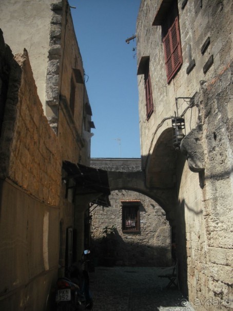 Каменные сказы родосской крепости