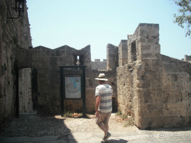 Каменные сказы родосской крепости