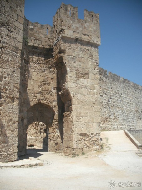 Каменные сказы родосской крепости