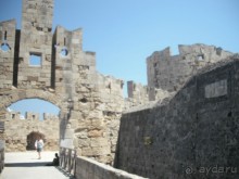 Каменные сказы родосской крепости