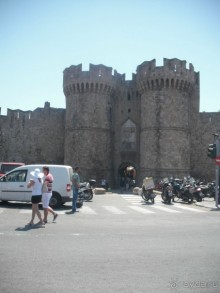 Каменные сказы родосской крепости