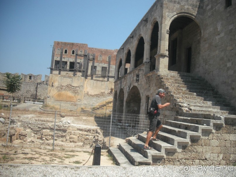 Каменные сказы родосской крепости