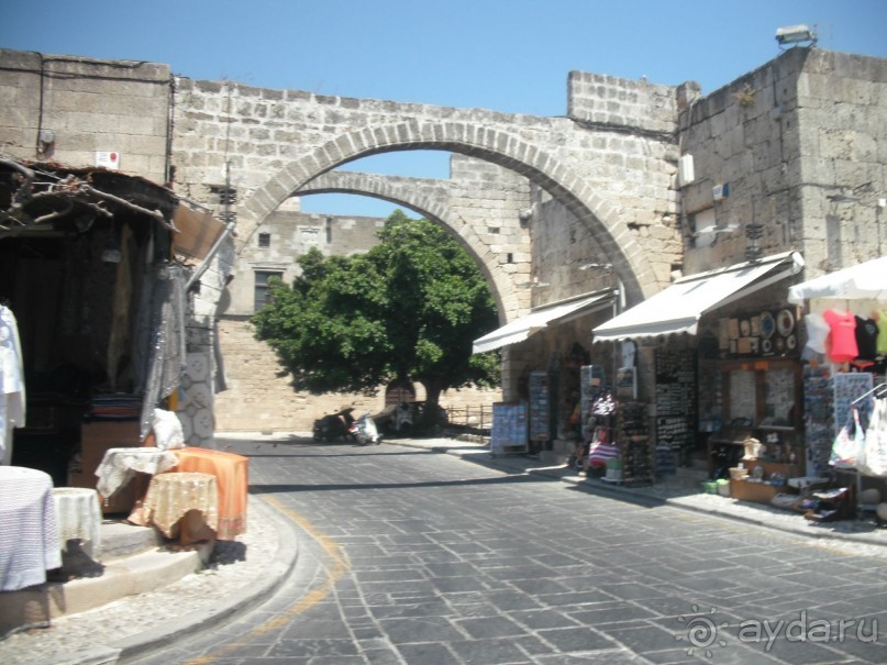 Каменные сказы родосской крепости