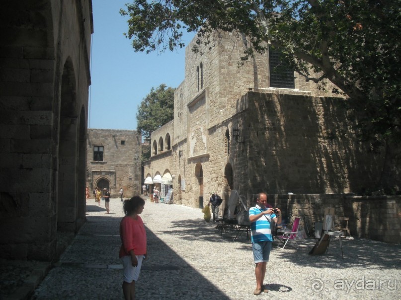 Каменные сказы родосской крепости