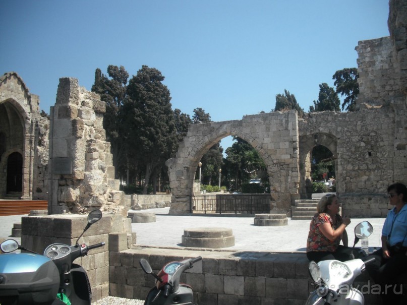 Каменные сказы родосской крепости