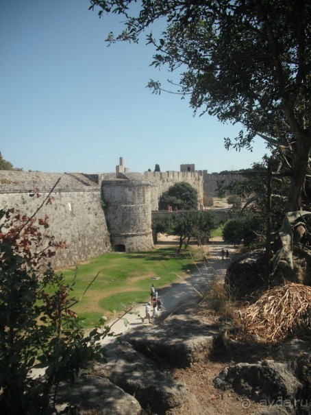 Каменные сказы родосской крепости