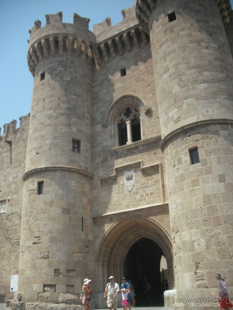 Каменные сказы родосской крепости