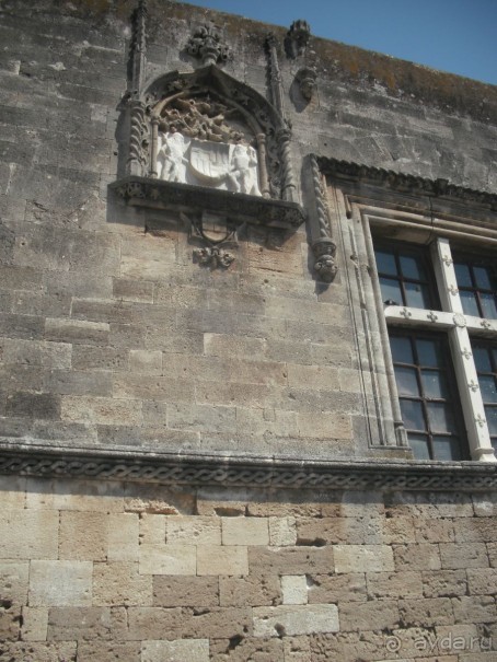 Каменные сказы родосской крепости