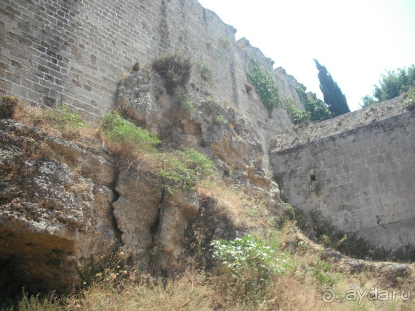Каменные сказы родосской крепости