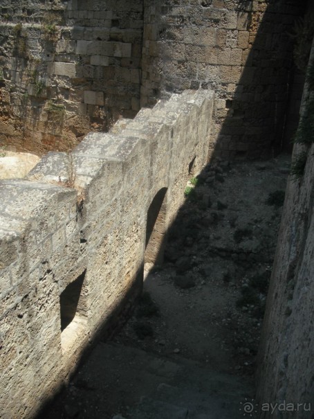 Каменные сказы родосской крепости