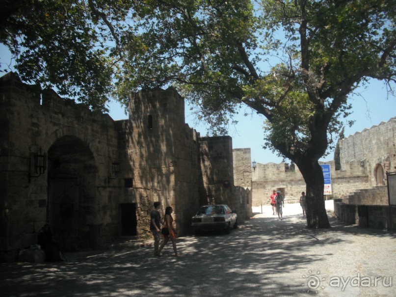 Каменные сказы родосской крепости