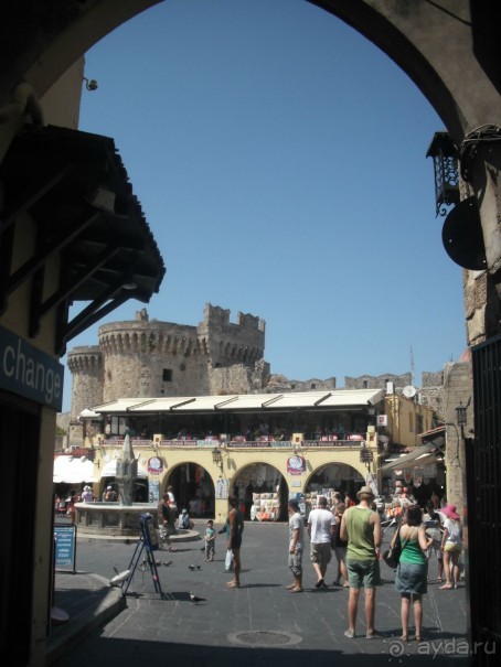 Каменные сказы родосской крепости