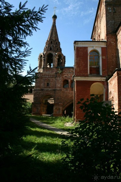 Подворье на крутицах Подворье на крутицах