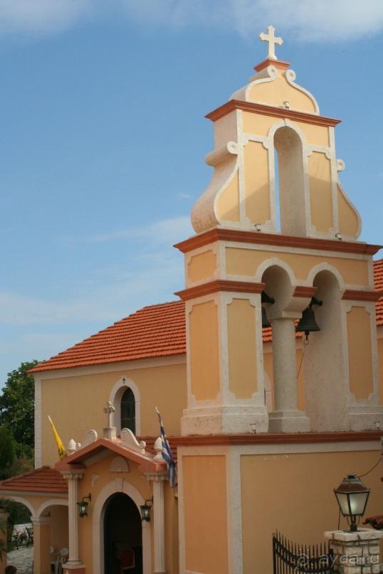 Поселок Ахарави на острове Корфу