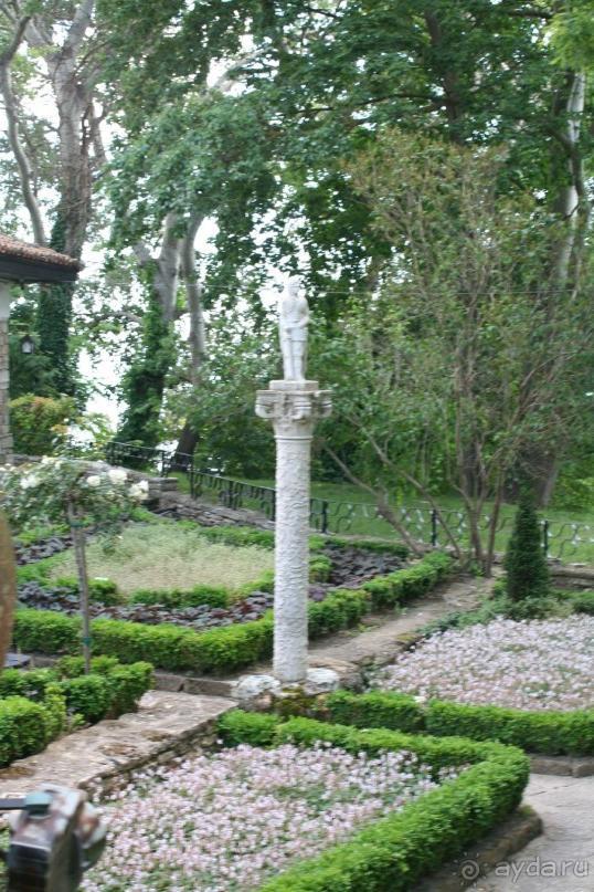 ислам и христианство в саду королевы Марии