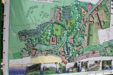 ислам и христианство в саду королевы Марии