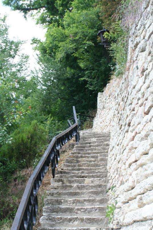 ислам и христианство в саду королевы Марии