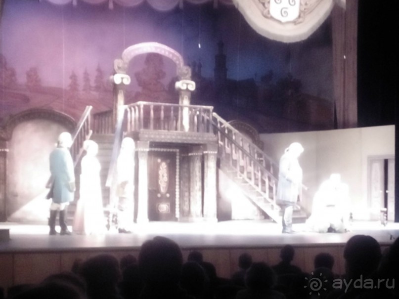 Спектакль "Недоросль" на сцене в ДК МАИ