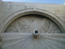 Каскад раскрывает свои тайны постепенно