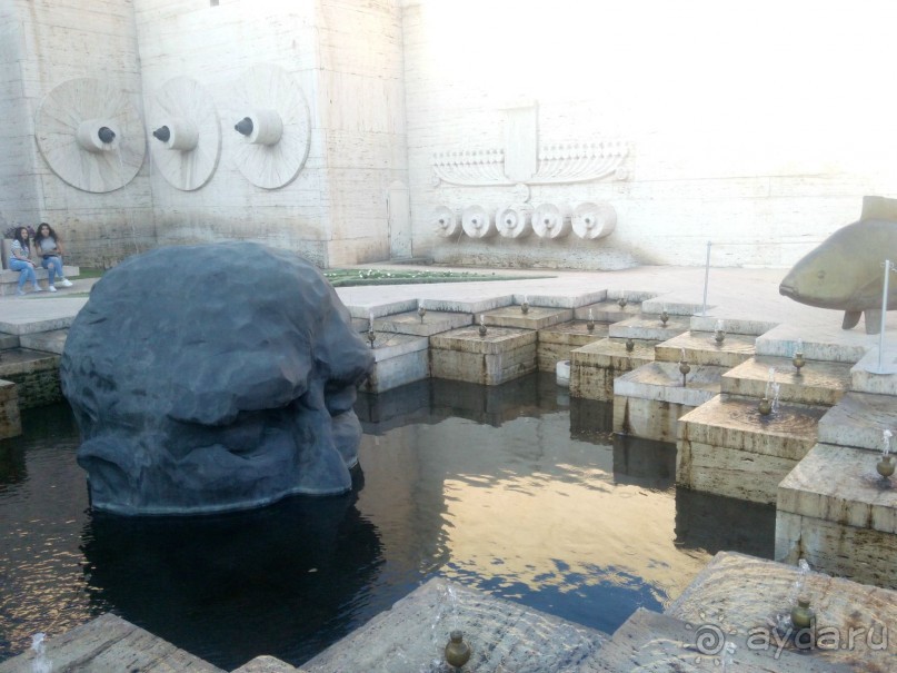 Каскад раскрывает свои тайны постепенно