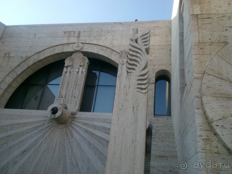 Каскад раскрывает свои тайны постепенно