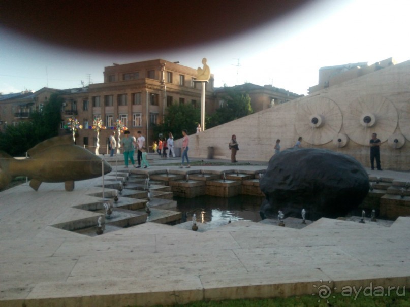 Каскад раскрывает свои тайны постепенно