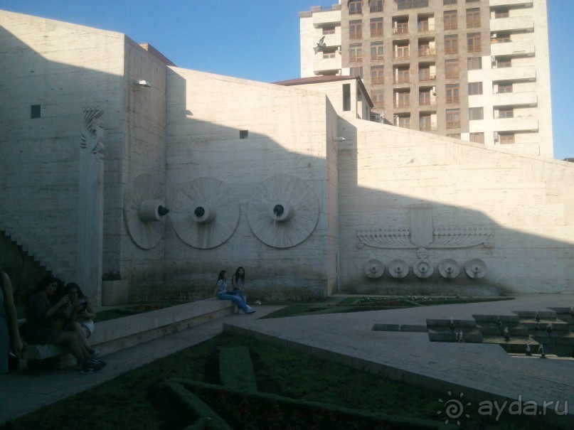 Каскад раскрывает свои тайны постепенно