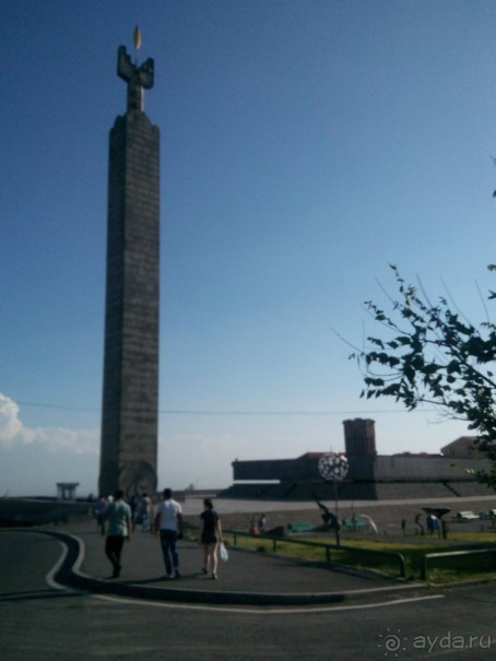 Каскад раскрывает свои тайны постепенно