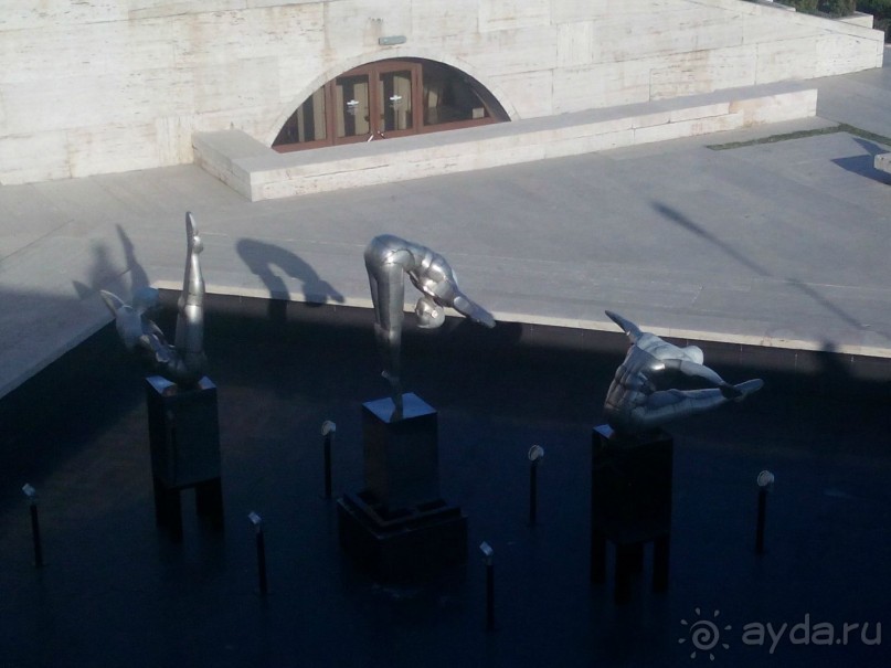 Каскад раскрывает свои тайны постепенно