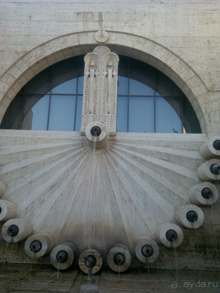 Каскад раскрывает свои тайны постепенно