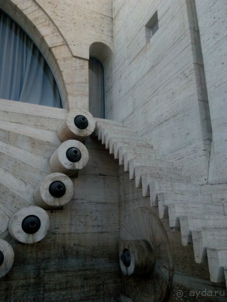 Каскад раскрывает свои тайны постепенно