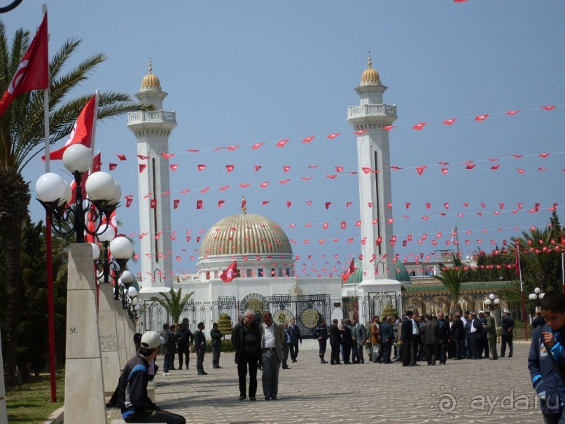 ТУНИС в апреле 2012г.