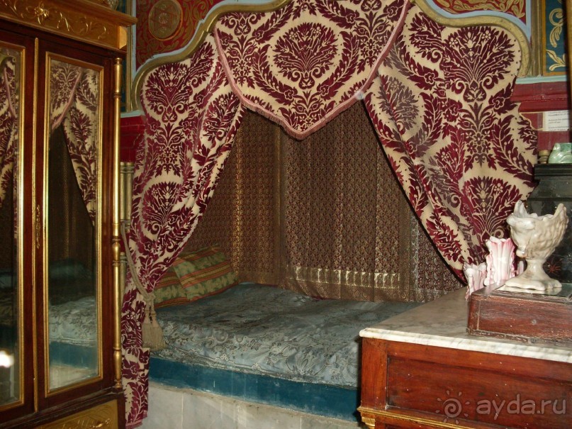 ТУНИС в апреле 2012г.