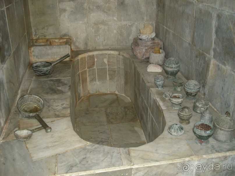 ТУНИС в апреле 2012г.