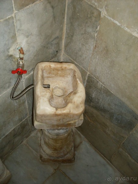 ТУНИС в апреле 2012г.