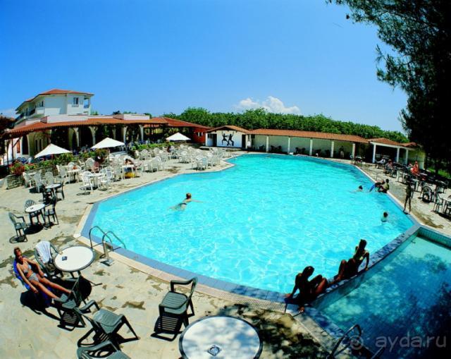 фото Portes Beach