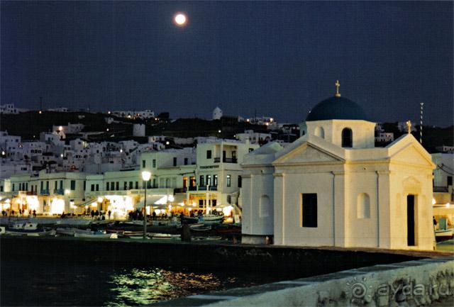 Миконос ночью