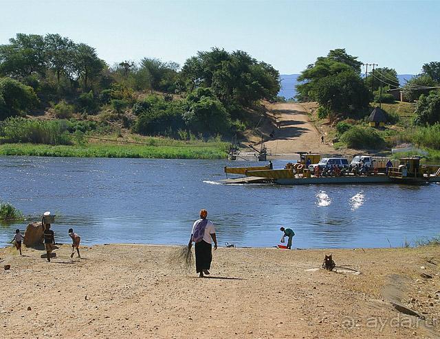 Зимбабве, паром на речке Кафу