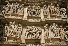 Храм в Каджурахо с эротическим оформлением