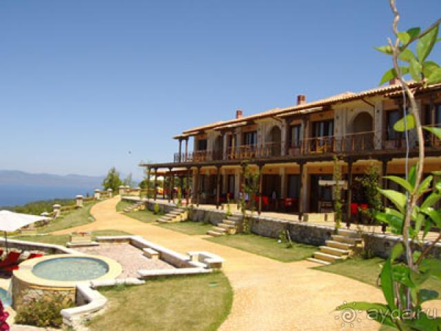 Akritas Ev Zin Villas & Suites