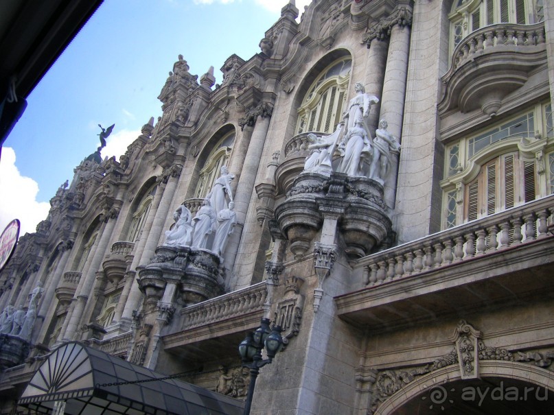 Как у Христа за пазухой! :)