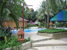 Бассейн отеля 2