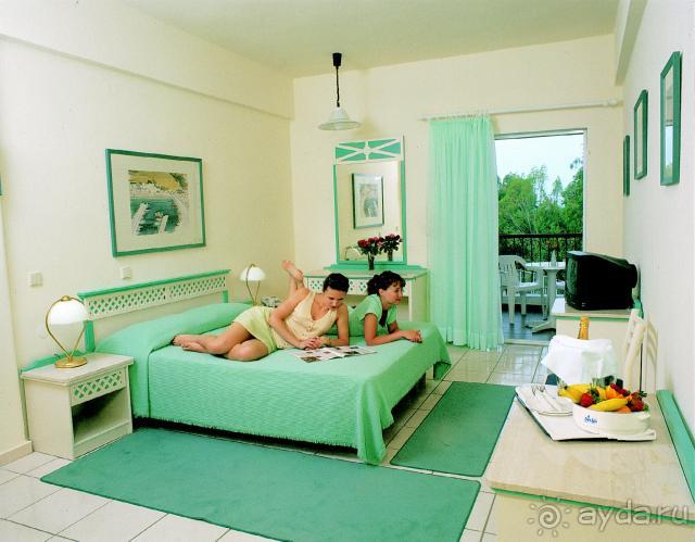 фото Portes Beach