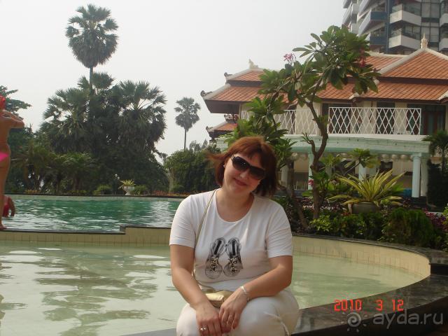 Бассейн в отеле