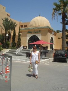 Вход  в отель