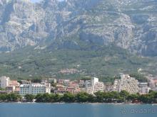 отель слева внизу